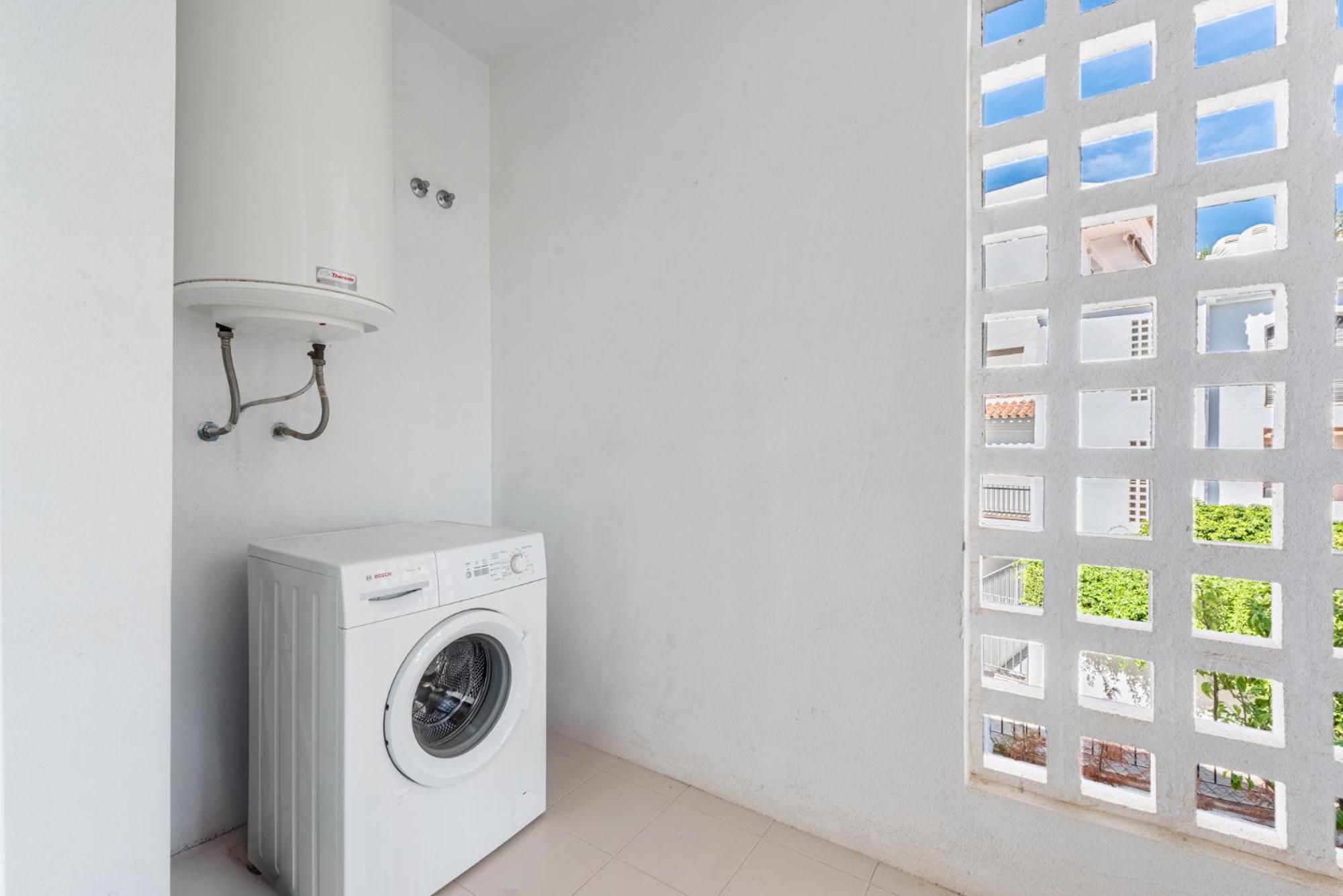 Apartment 3 Bedroom Huge Terrace Pool & Views La Mairena