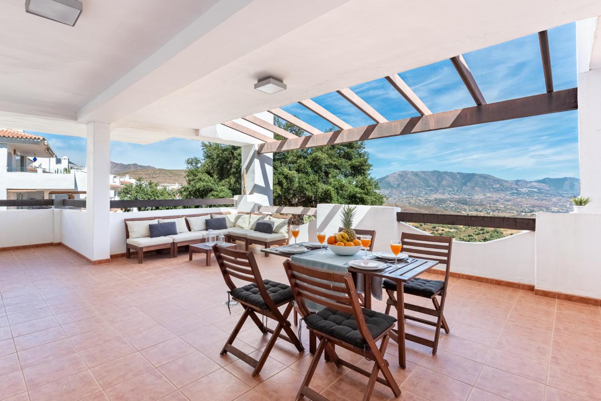 3 Bedroom Huge Terrace Pool & Views Apartment